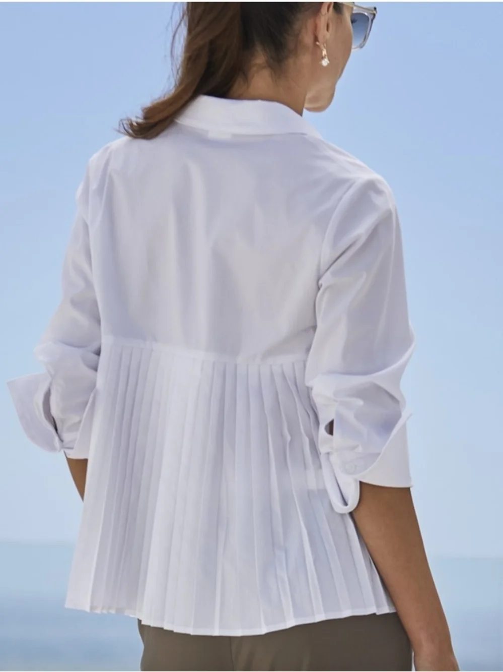 Classic White Ladied Dress Shirt - Timeless Collared Button-Up - Picture 2 of 4